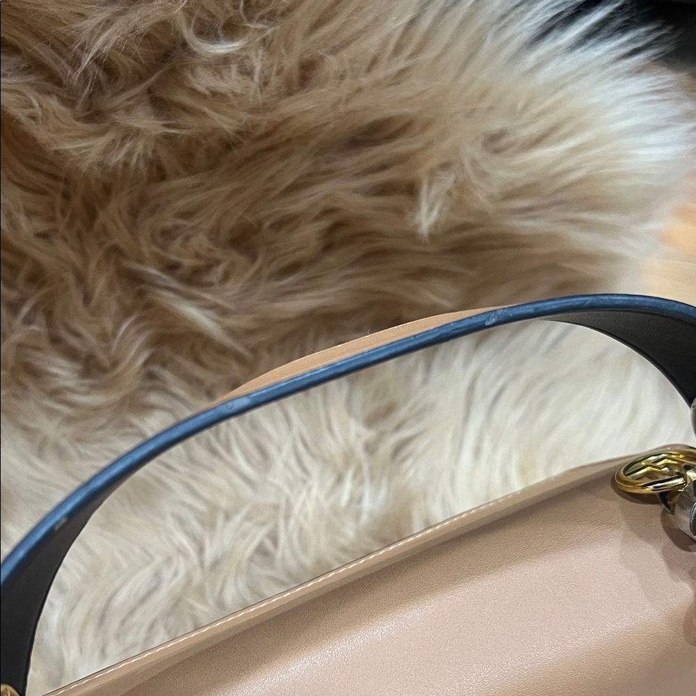 Pre-loved 💕Authentic Fendi Black and Tan Embossed Leather Century F is Fendi Kan - Picture 10 of 17